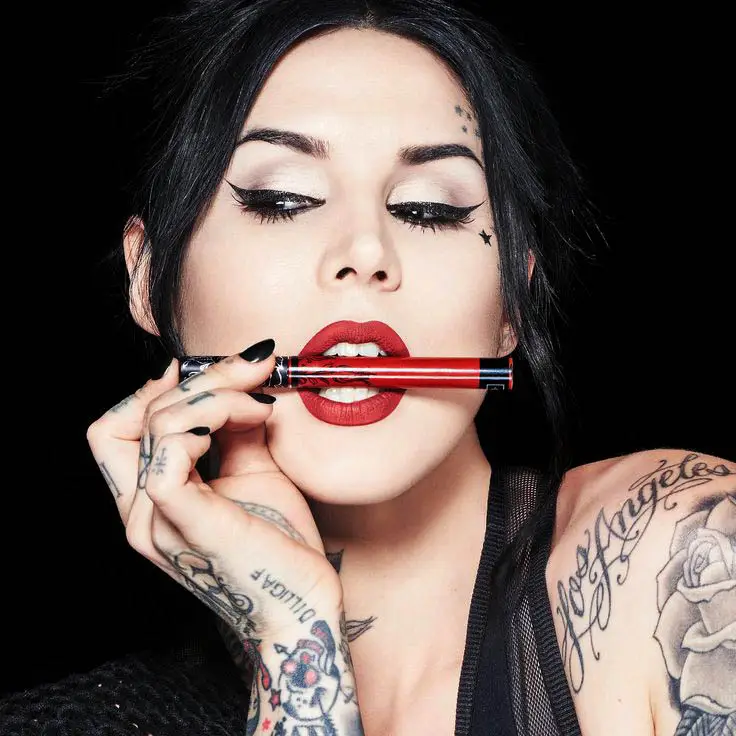 رژ ضد آب قرمز کت وون دی (Kat Von D)